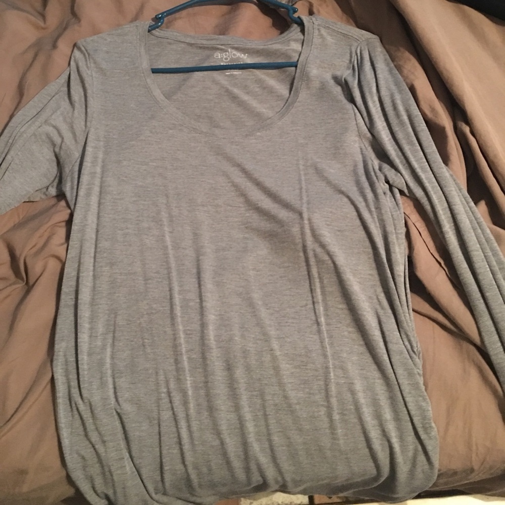 A:Glow Long Sleeve Maternity Shirt
